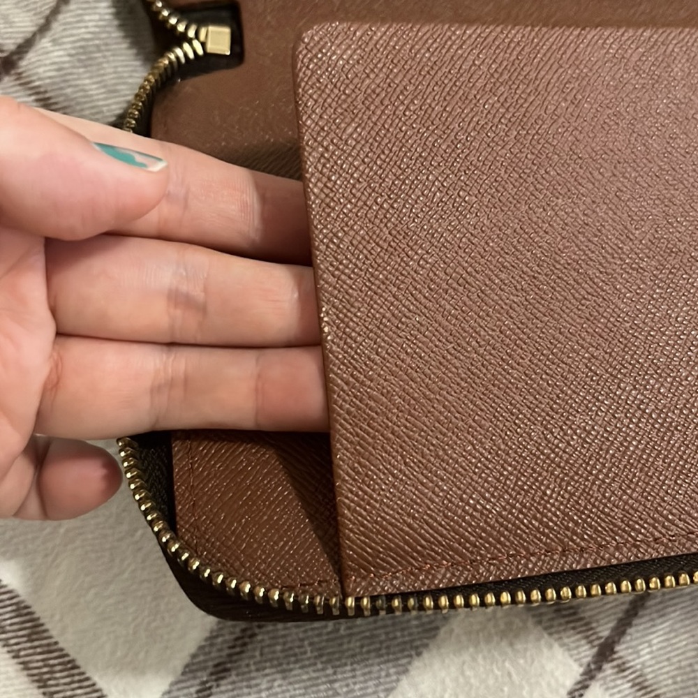SOLD Louis Vuitton monogram zippy wallet (long wallet) - Picture 5 of 11